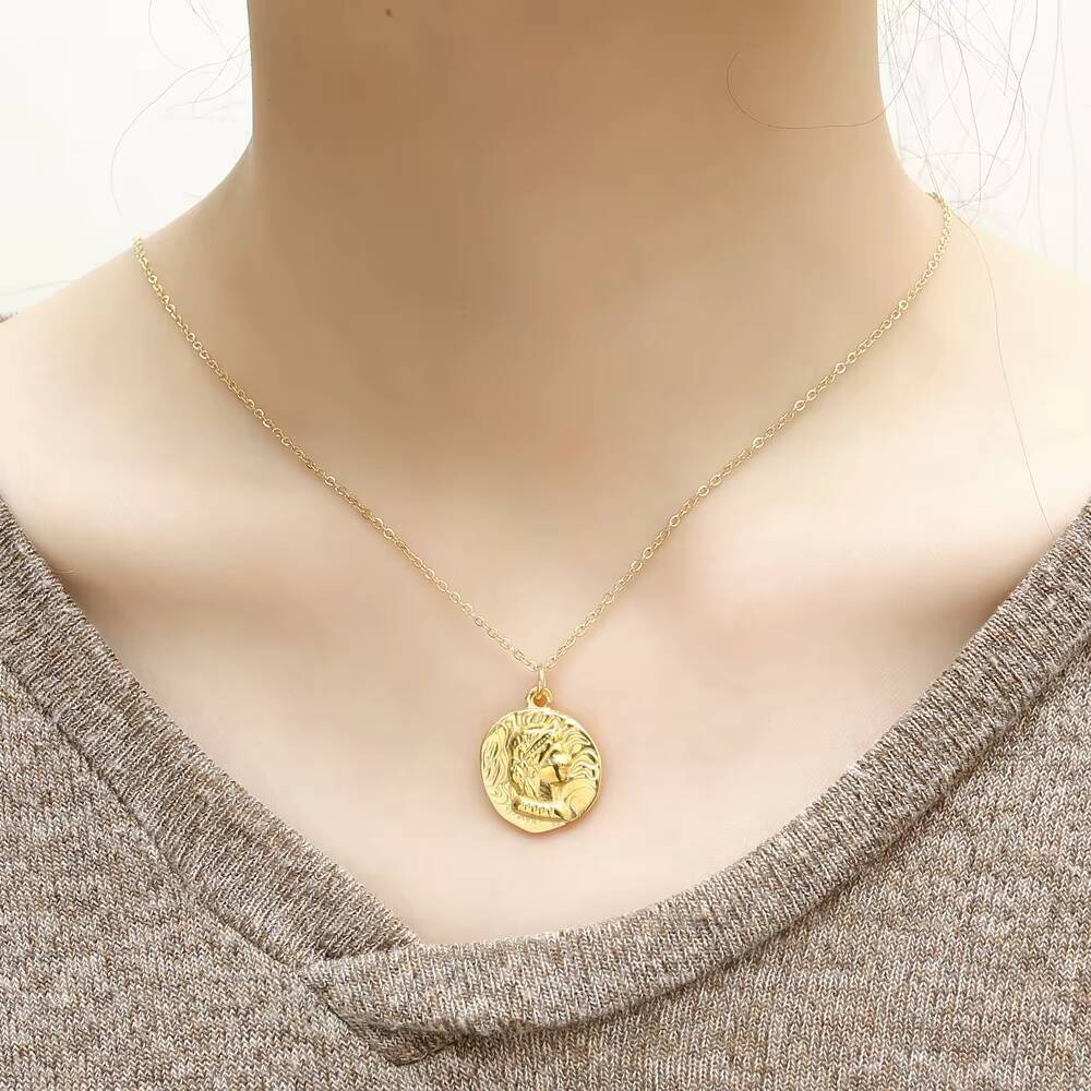 Coin Necklace Delicate - 스테인리스 스틸 금도금 엘리자베스 여왕 초상화