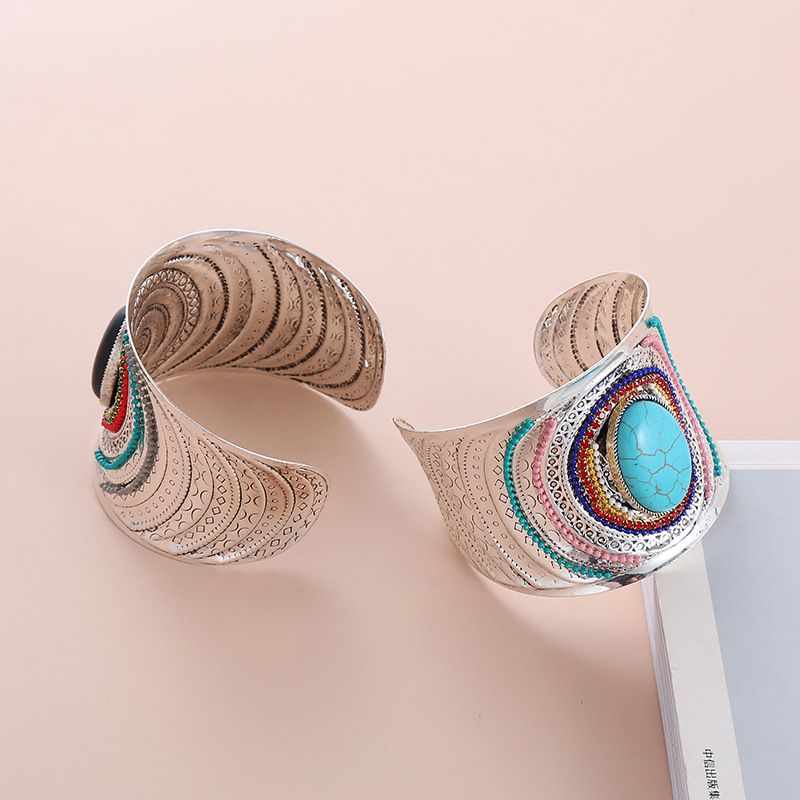 수공예로 정교하게 조각된 네팔 전통 팔찌 - 천상의 궁 - Women Accessories Nepal 리뷰 및 가격