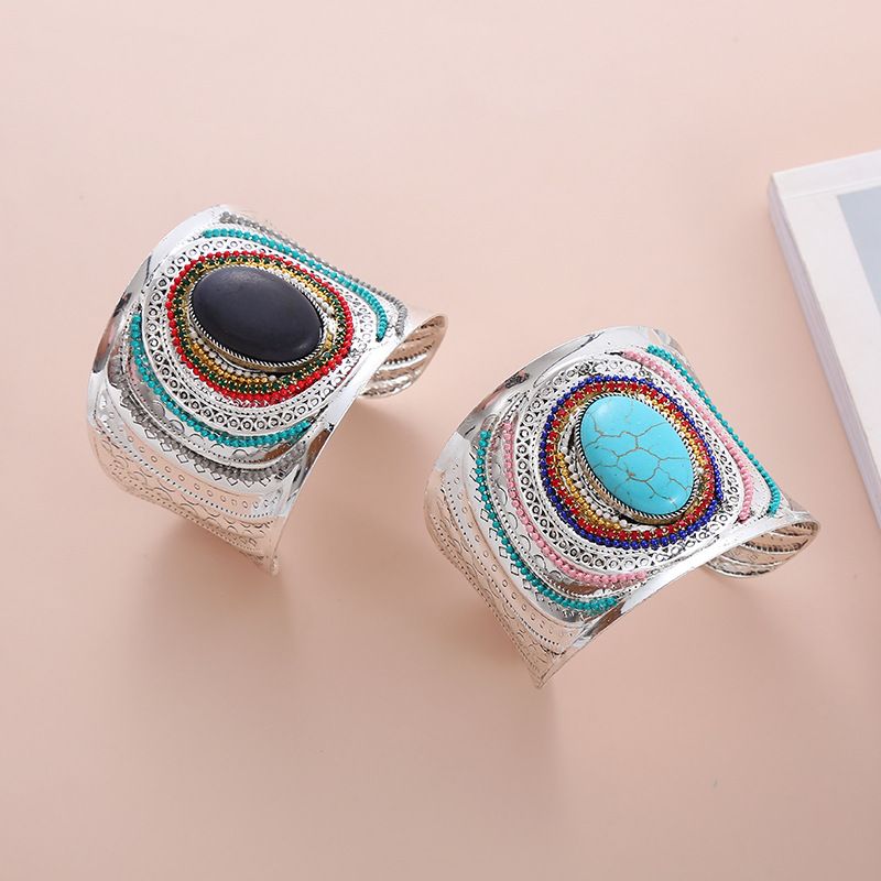 수공예로 정교하게 조각된 네팔 전통 팔찌 - 천상의 궁 - Women Accessories Nepal 리뷰 및 가격